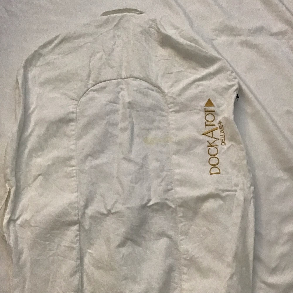 DockAtot Deluxe+ White Cover